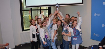 En de winnaar is: De Sth Willem III school, Hendrik Ido Ambacht